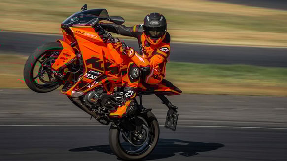KTM-RC-390-desktop