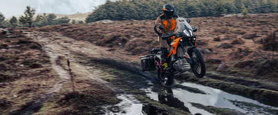 KTM 890 Adventure vs 890 Adventure R | Comparativa trail premium