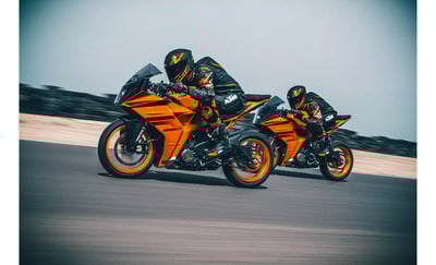 KTM 390 Duke vs KTM RC 390 | Comparativa deportiva KTM