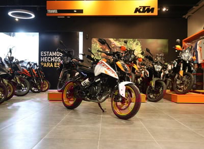 KTM 250 Duke | Naked deportiva con más potencia y control