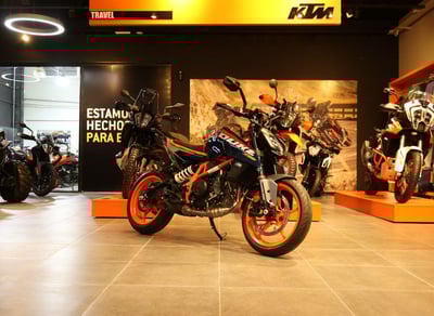 KTM 390 Duke | Naked deportiva con tecnología avanzada