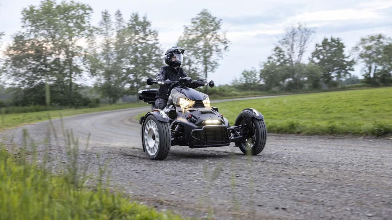 onrd-my25-3wv-ryk-re-riding-5161-rgb-4096x2304-_1_