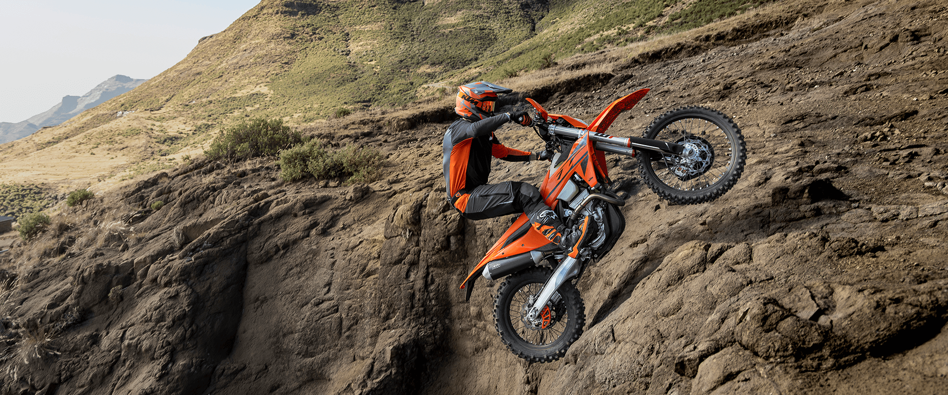 PHO_BIKE_DET_MY25-KTM-EXCF-action1_#SALL_#AEPI_#V1 (2)